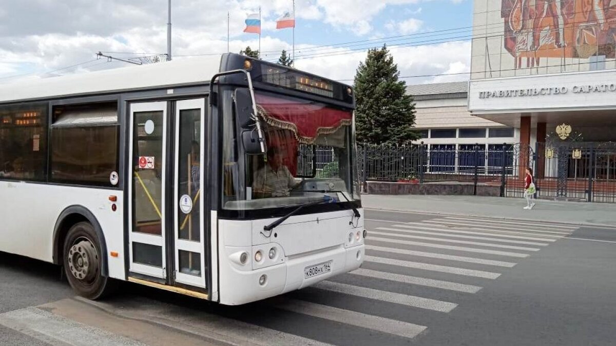    «Цены как в Москве, а кондиционеров нет!»: жители Энгельса и Саратова требуют комфорта в транспорте – власти отвечаютНовости Саратова и области – Сетевое издание «Репортер64»