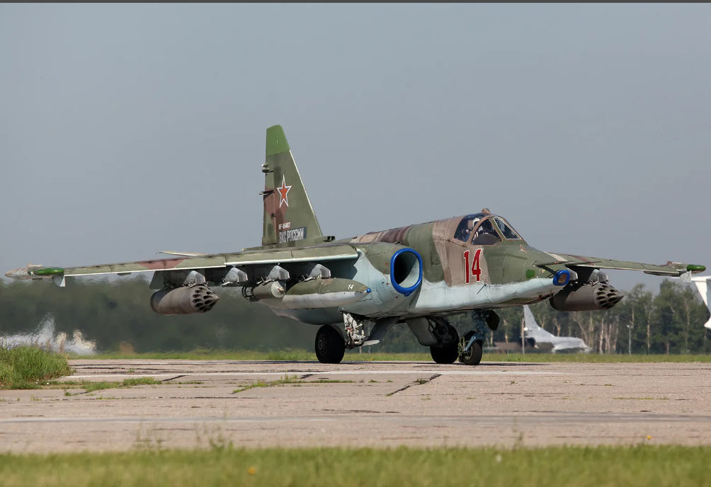 Вооружение миг 29 смт. Вертолёт ми-8 амтш. Су-34 бомбардировщик. Истребитель су-35. Су-27 всу.