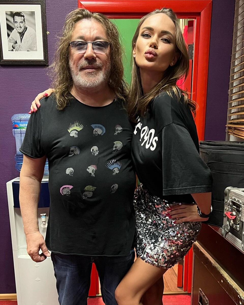    Яна Кошкина призналась, что теряет адекватность от песен Владимира КузьминаСоцсети Яны Кошкиной