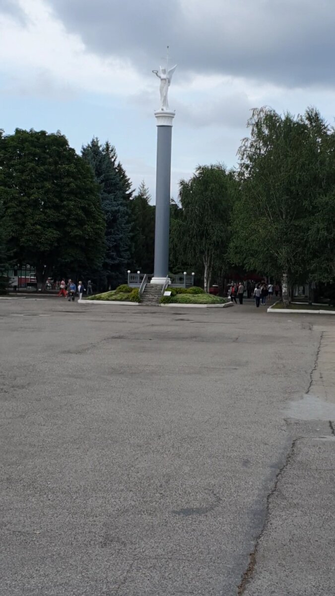 Скульптура Виктория на территории одноимённого санатория