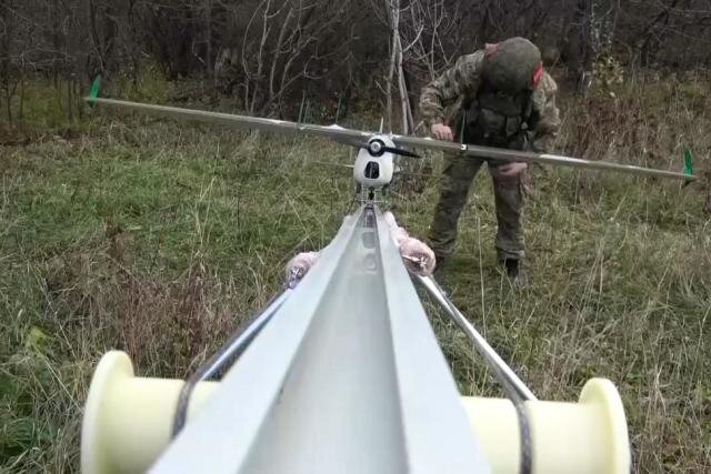 ФОТО ЗАПУСКА ДРОНА С КАТАПУЛЬТЫ.ИСТОЧНИК https://e-news.su/uploads/posts/2022-11/1669607574_l-353554.jpg