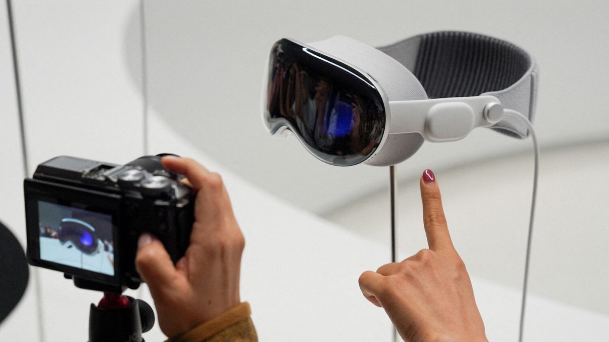    Фото: Loren Elliott/Reuters Август Макаров