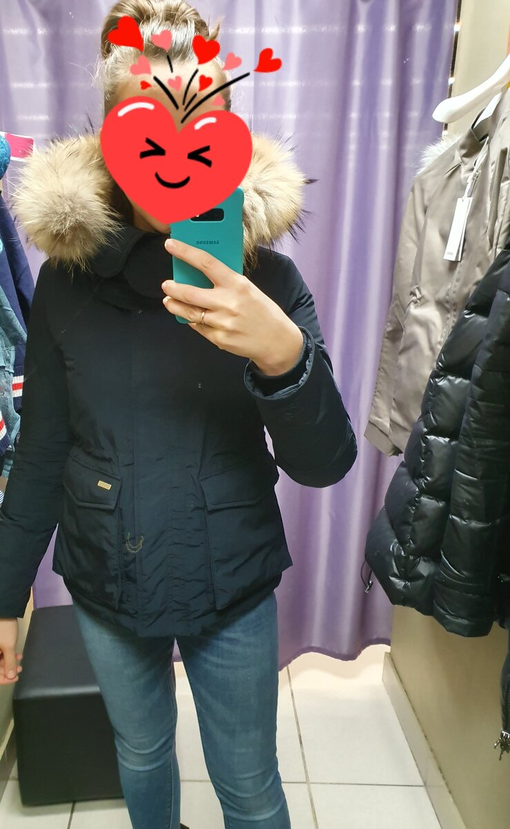 Немного узок в плечах