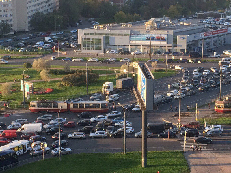 Пробка в Красносельском районе Петербурга.