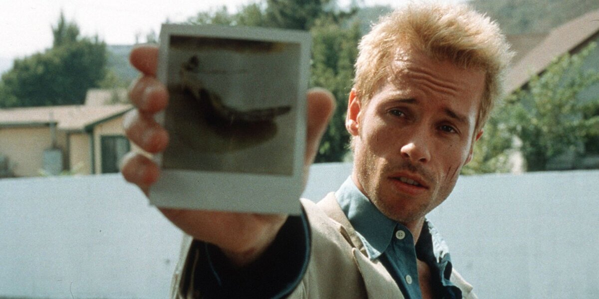 Гай Пирс в кадре из фильма