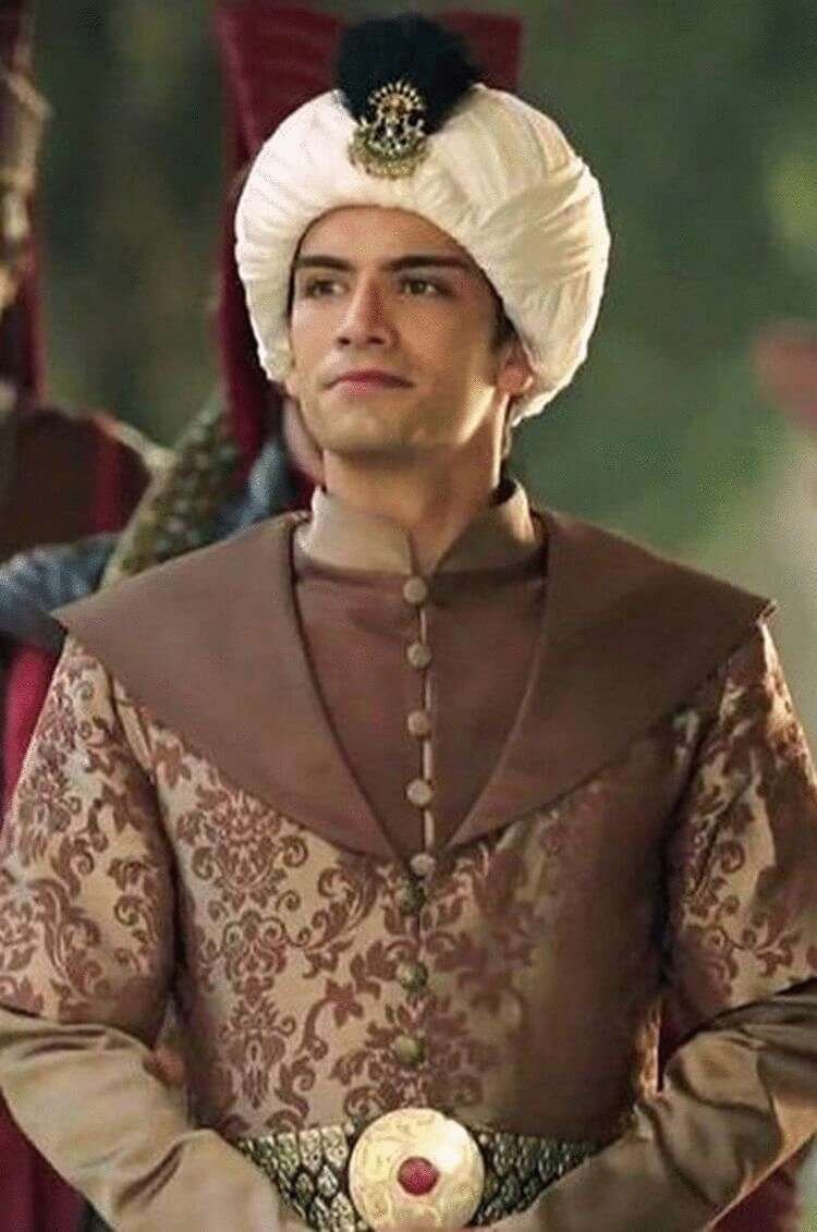 Гюрбей Илери, фото Яндекс.Картинки