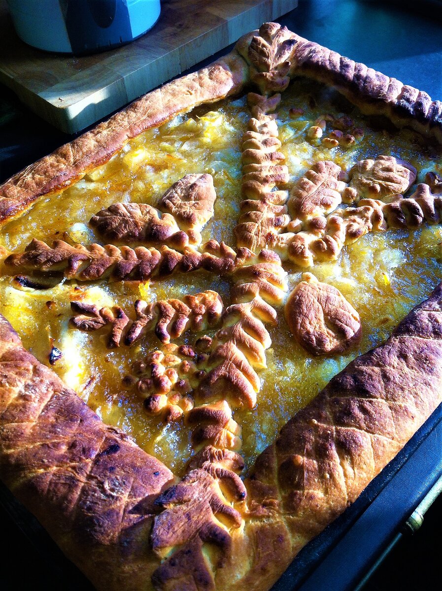 Большой пирог с капустой