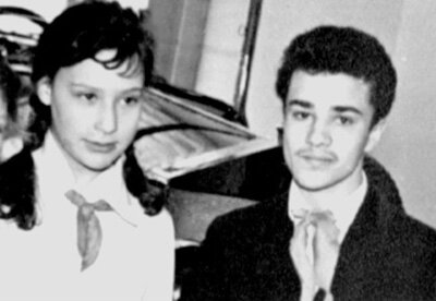 Я и девочка-арфистка, с которой я исполнял «Аве Марию» Баха. Фото из личного архива