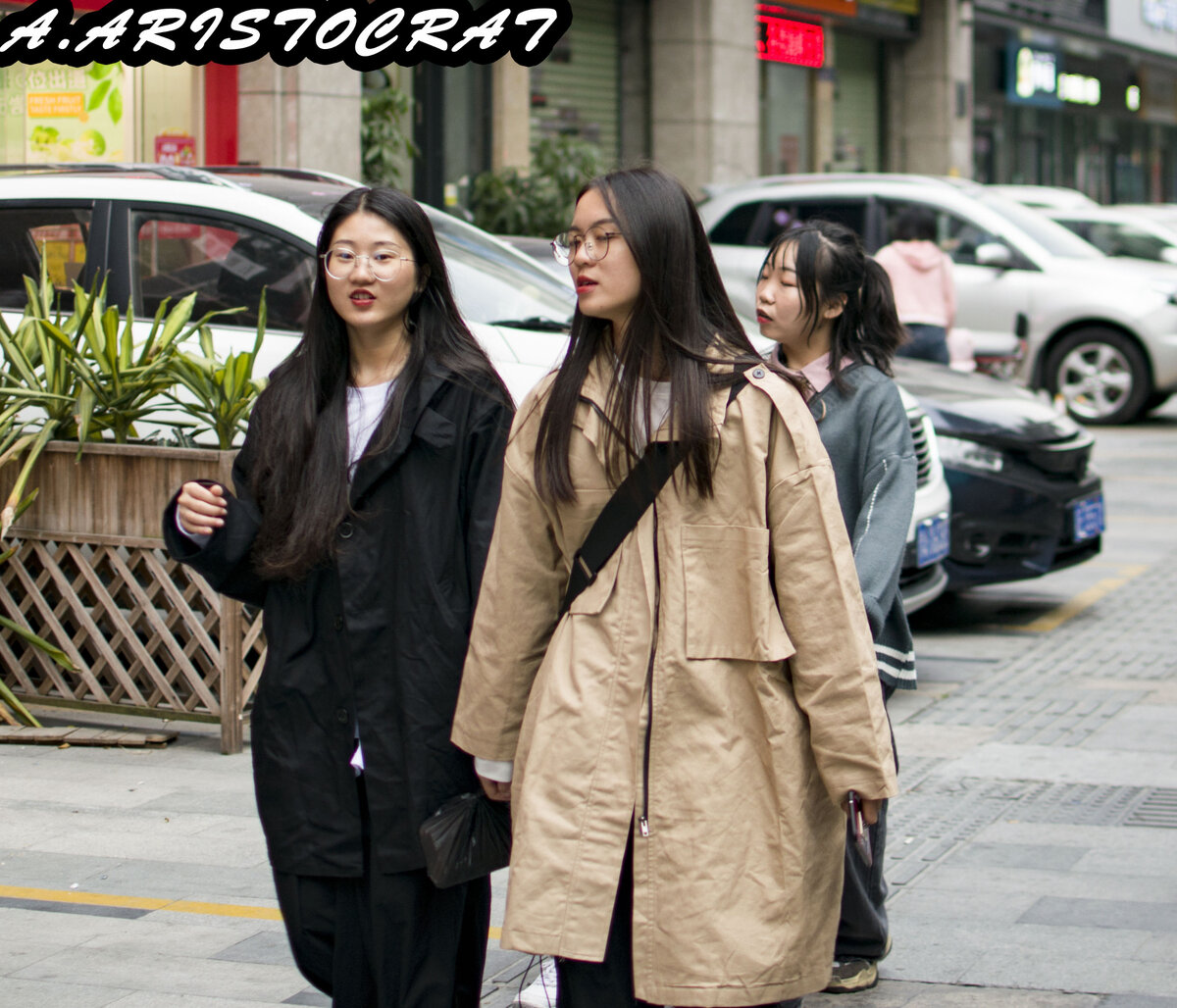 Китаянки, встреченные на улицах Гуанчжоу