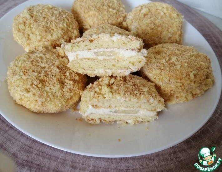 Очень вкусные и нежные пирожные с бананом) Готовятся очень быстро, а получаются очень вкусные!