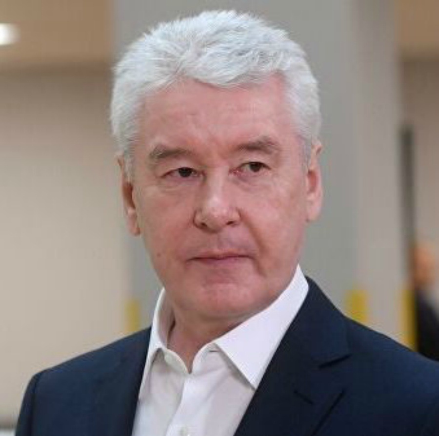 Власти введут региональную компенсационную выплату безработным. Общий размер пособия по безработице и новой выплаты составит 19 500 рублей в месяц. Выплата будет назначена автоматически, без заявлений, пояснил Собянин. 
Это одна из первых мер по поддержке граждан, которые потеряли работу из-за коронавируса и мэр Москвы пообещал, что это только начало и в будущем будет разработан целый комплекс мер.
