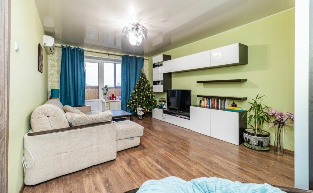 Это двушка в "круглом доме", стоит 11,1 млн рублей. Фото: Мир Квартир