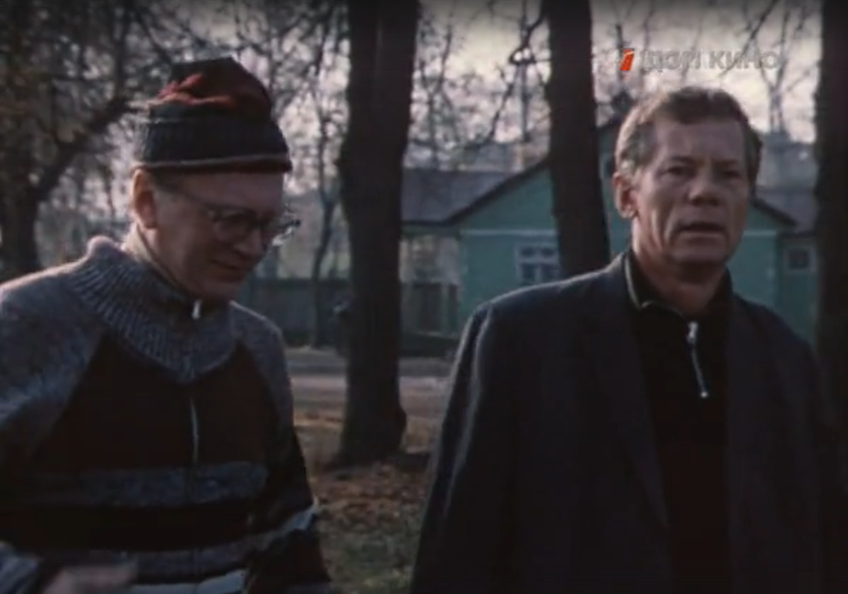 Кадр из фильма "Лапта"