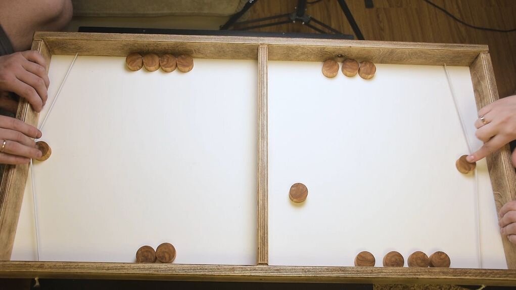 Вот такой настольный хоккей мы сделали с сыном