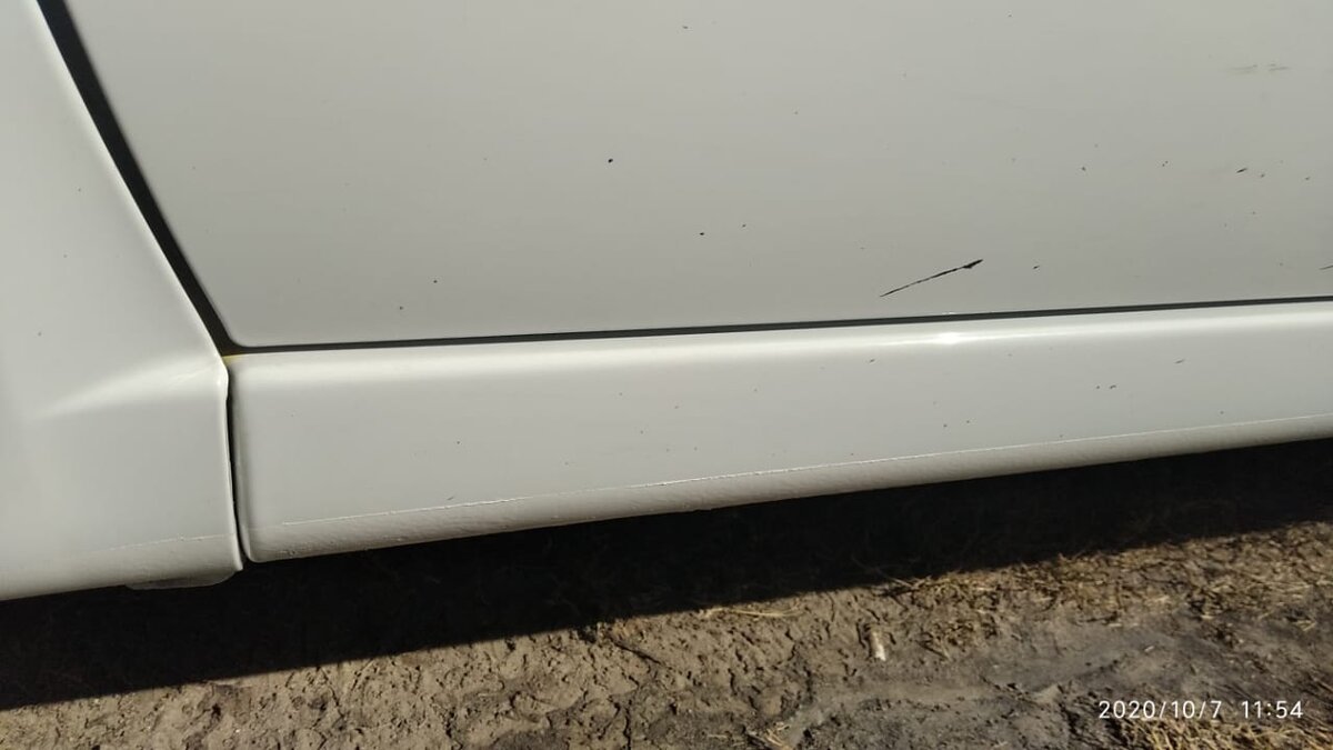 Конечный результат покраски порога.