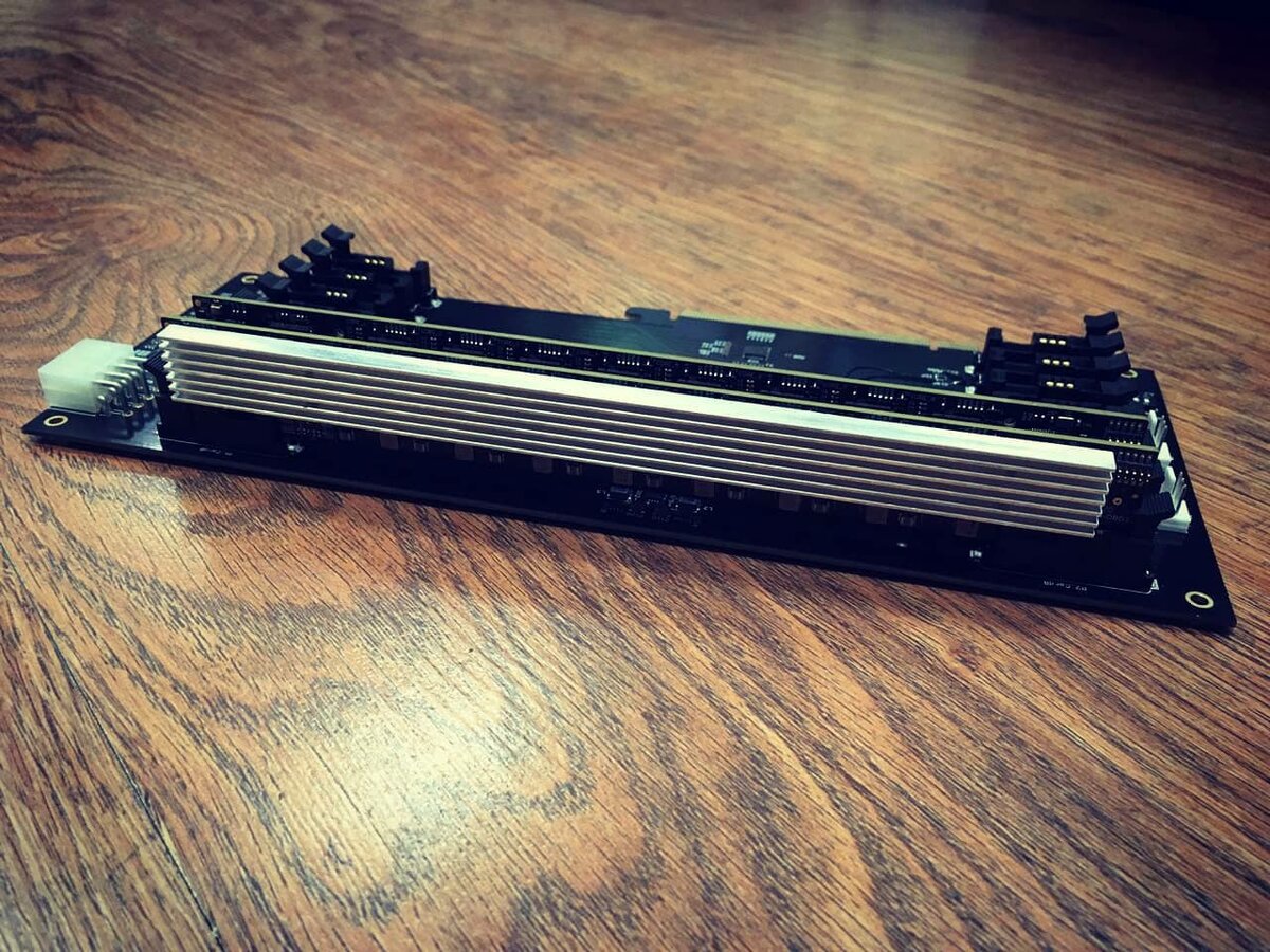 ComBox PCIe x64 Movidius Boar