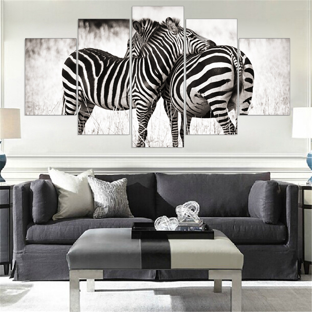 Анималистический принт способен оживить интерьер, но может и «убить» стиль! Фото: aliexpress.ru