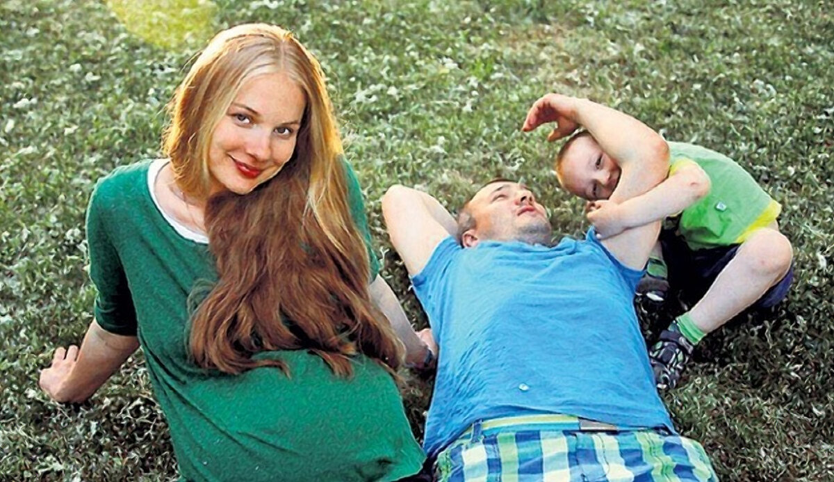 Елена аросева с мужем дмитрием фото