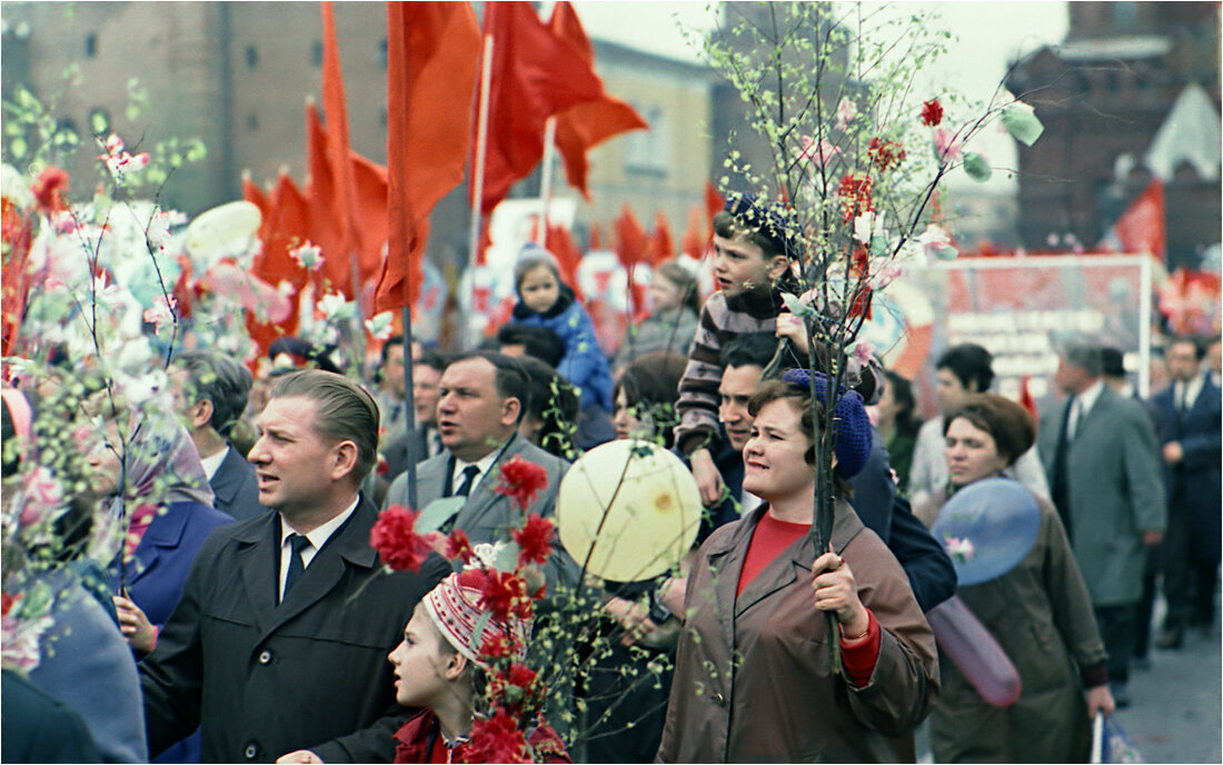 Первомай в картинках