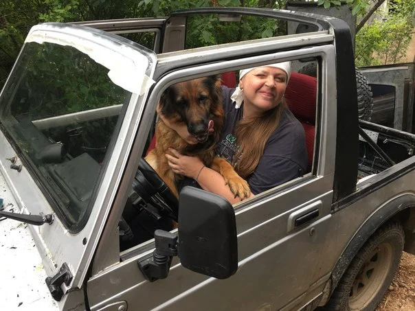 Когда я лет в 20 впервые увидела "Терминатор", у меня появилась мечта - маленький внедорожник и овчарка. Мечта сбылась. :)