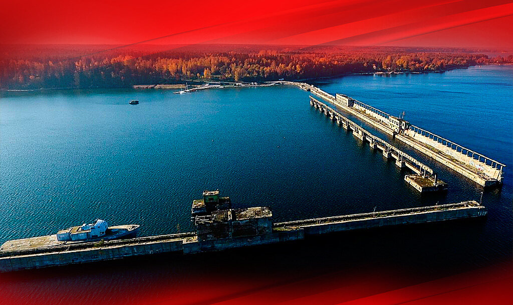 Здесь была база подводных лодок