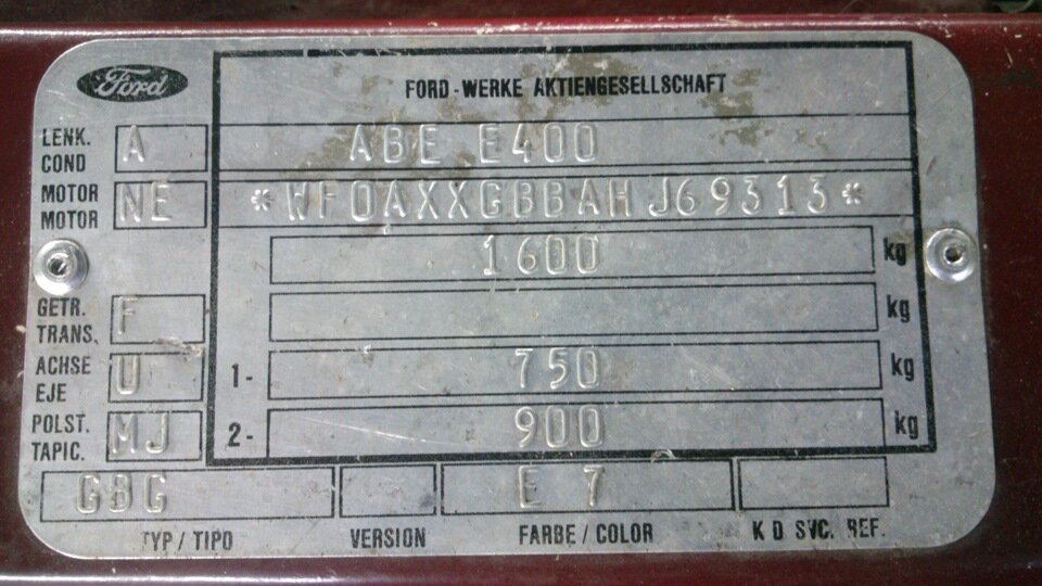 1 вин автомобиль. Форд фокус 1 табличка вин. Табличка вин Форд фокус 2. Подкапотная табличка Ford Focus 3. Форд Транзит 5 шильдик с вин.