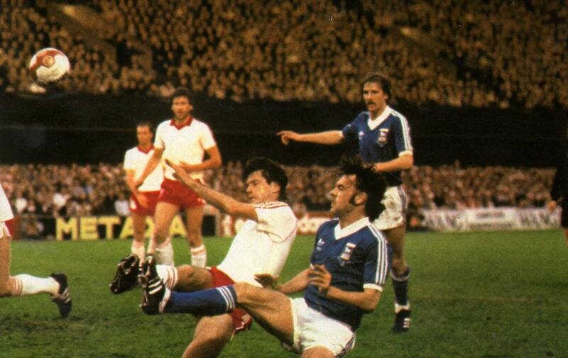 кубок кубков барселона-шахтёр 1978 год. кубок кубков 1979. кубок кубков 1990 1991 года- манчестер. кубок кубков 1979 барселона. кубок кубков 1979 года.