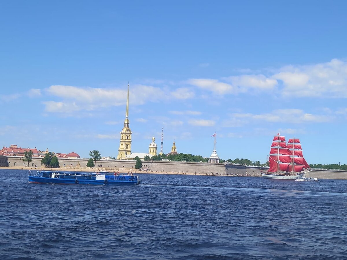 Экскурсии по рекам и каналам Петербурга