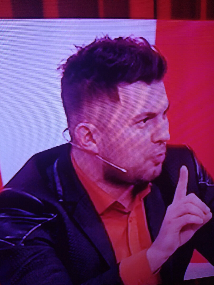 Бари Алибасов младший.