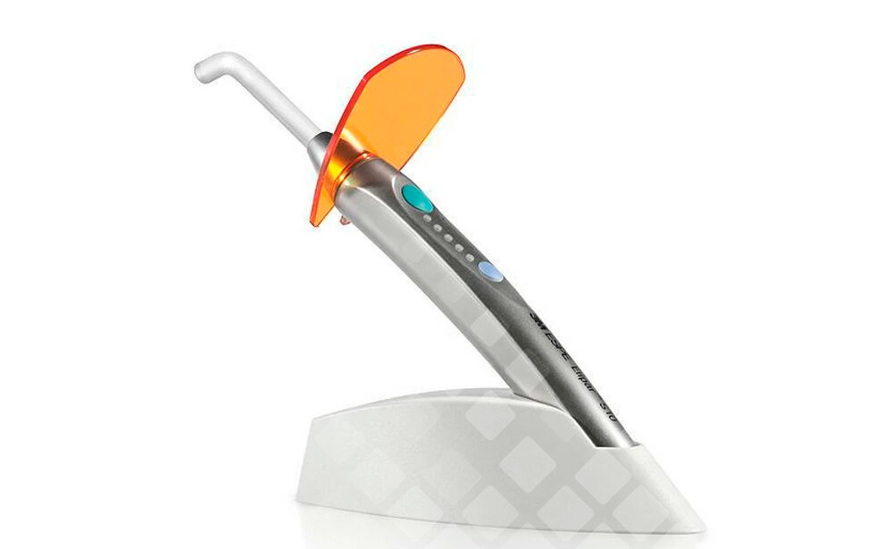 Именно так выглядит лампа для пломбирования зубов. Фото: Яндекс.Картинки.