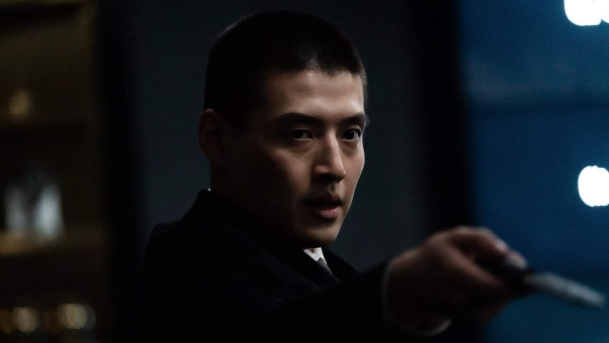 Кадр из дорамы «Инсайдер»