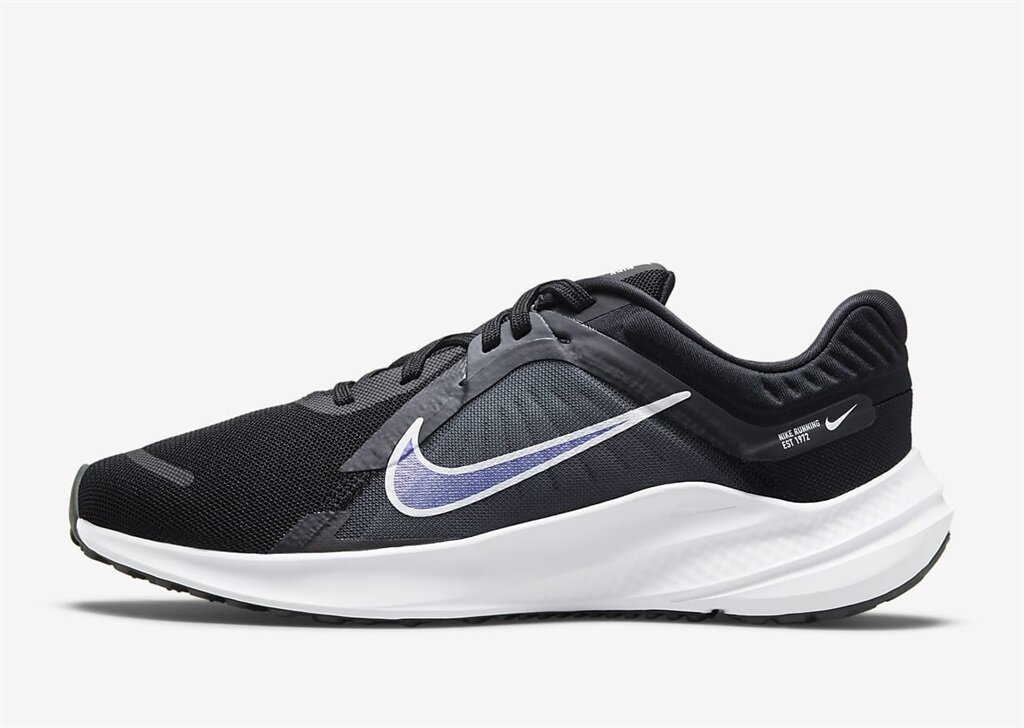 Nike downshifter 9 2025 vs nike quest