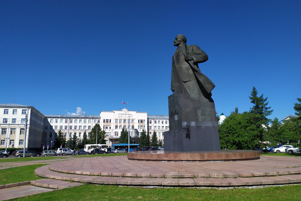 Архангельская площадь территории. Памятник Ленину в Архангельске. Площадь Ленина Архангельск. Архангельск Центральная площадь. Площадь Ленина 5 Архангельск.