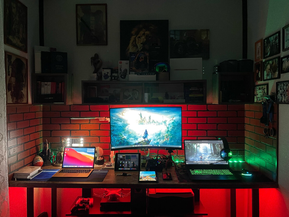 В качестве подсветки обычная RGB лента, зацеплена вся по отдельности. 