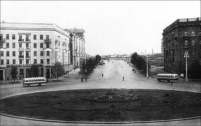 Площадь Победы 1950-е гг.