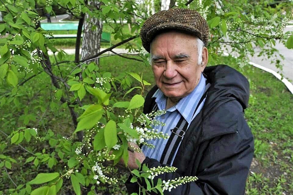    В чем секрет феномена Василия Михайловича Пескова? Как человек, у которого не было высшего образования, мог на равных говорить с академиками, понимать природу лучше, чем они? Фото: Сергей ЖДАНОВ другой источник.