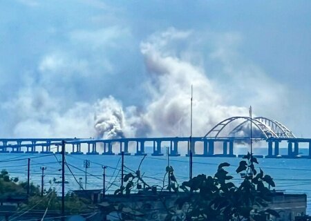    ВСУ ведут обстрелы ДНР и Белгородской области. Предпринята атака на Крымский мост. Обзор ситуации в прифронтовых регионах России на вечер 12 августа