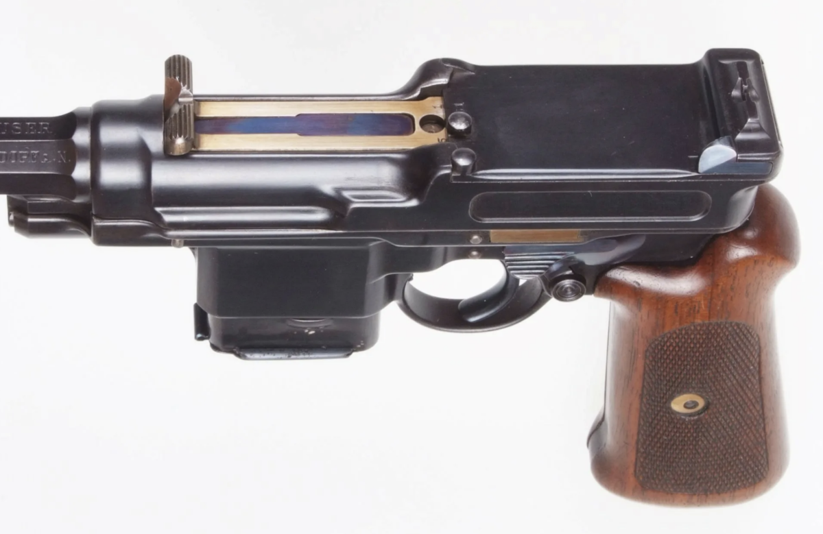 По поводу пистолета Пауля Маузера, который выпустили под названием М1906/08, мнение современников было неоднозначным.-3