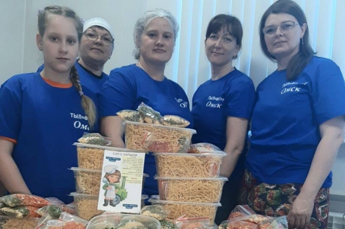    Работа по приготовлению блюд быстрого приготовления для участников СВО кипит в формате 24/7.