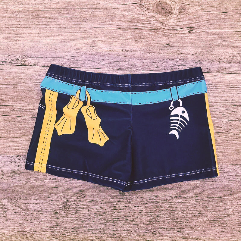 Ещё продавец указывает, что посадка его товара соответствует реальным параметрам ребёнка, поэтому можно не переживать и заказывать свой размер. Для особо любопытных внизу описания продавец указывает ещё и размерную сетку, по которой Вы легко сможете определить то, какой размер Вам нужен. 