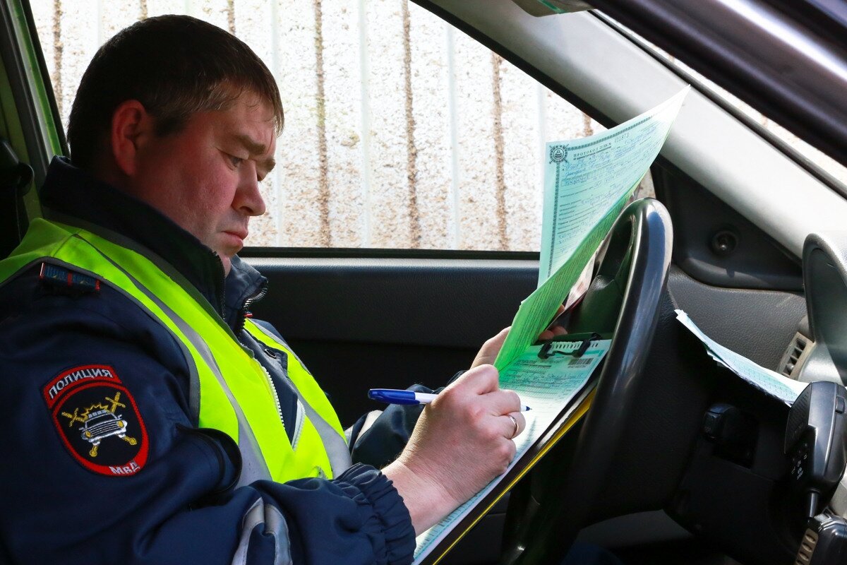 фото: newauto46.ru / авто дпс гаи гибдд штраф закон нарушение право пдд водитель