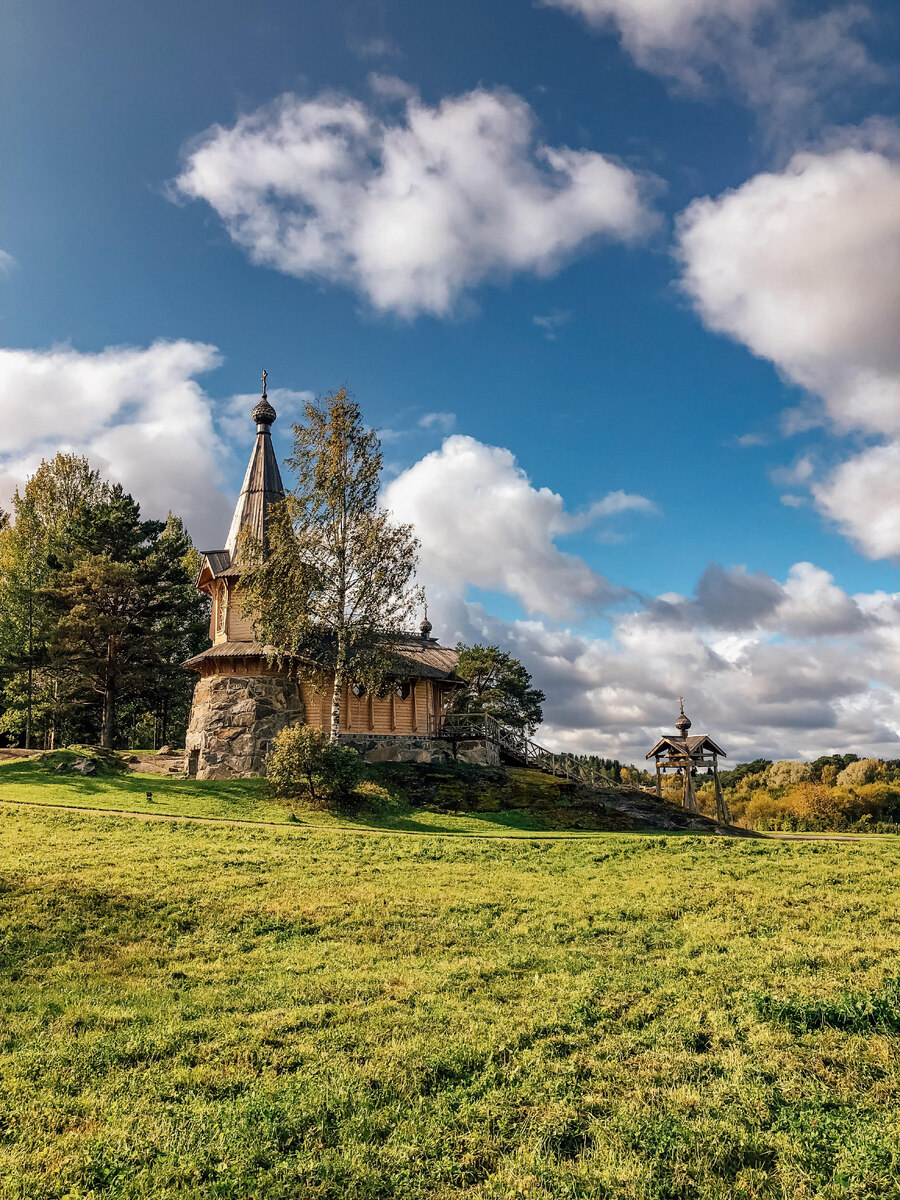 Часовня на территории комплекса "Ладожская Усадьба"