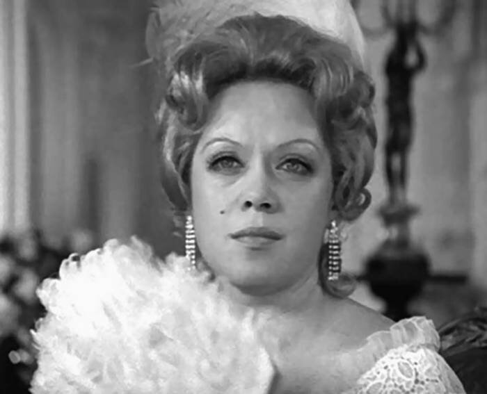 алиса фрейндлих в роли анны австрийской. фрейндлих в роли королевы. алиса фрейндлих три мушкетера. алиса фрейндлих в фильме три мушкетера. алиса фрейндлих мушкетеры.