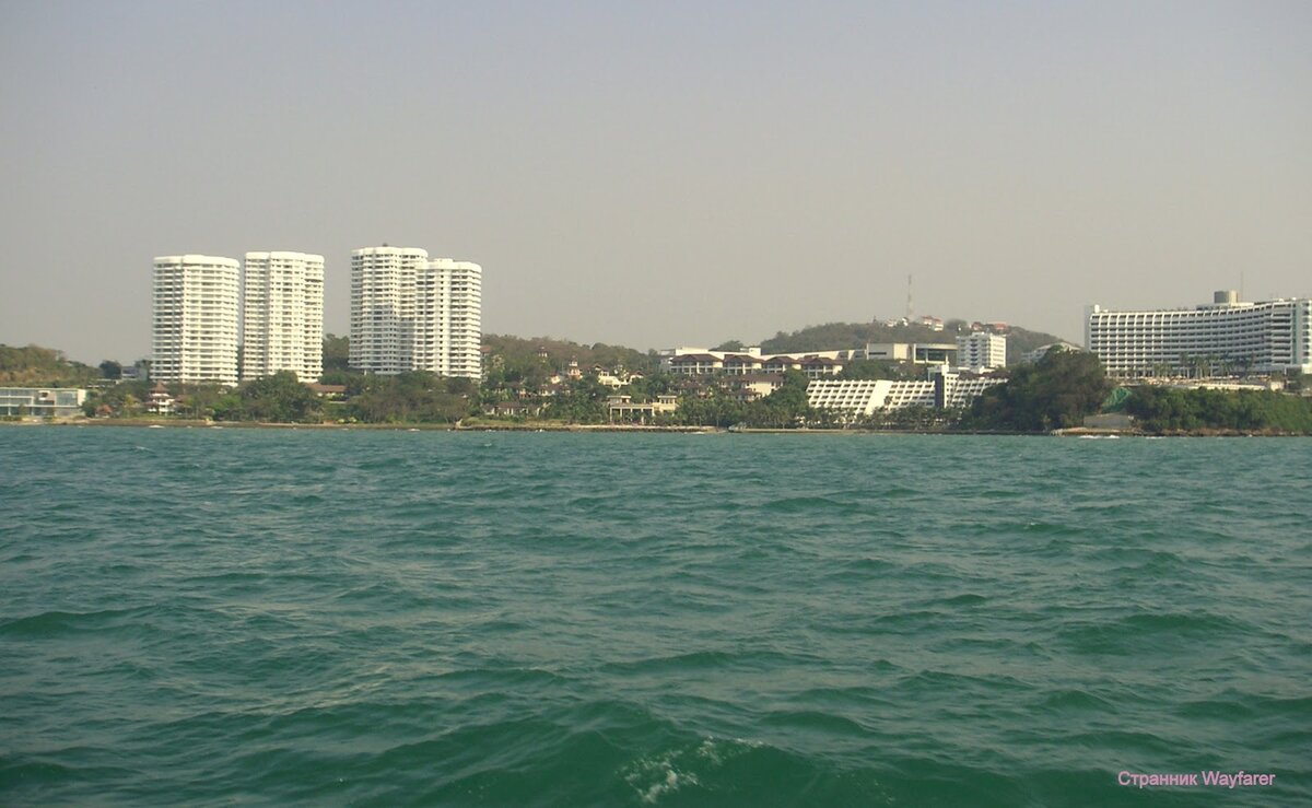 Вид на г. Паттайю с моря. 
