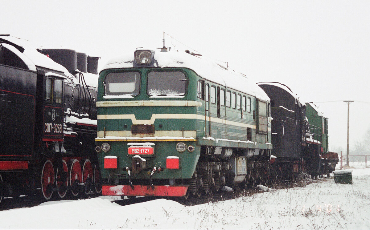 Локомотив на колесах. М62 Машка Локомотив. Тепловоз м62 Машка. М62-1727. Тепловоз м62 на колесах.