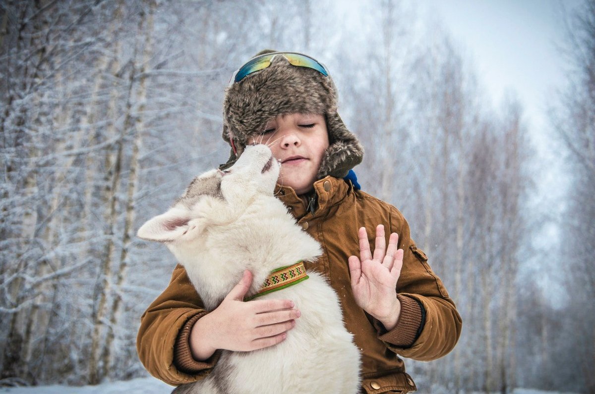 Мой сын Славка 6 лет и новый член стаи - Барселона.