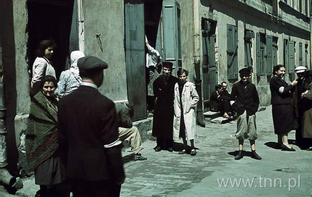 На улицах еврейского квартала в районе Подзамче, Люблин. 1930-е.