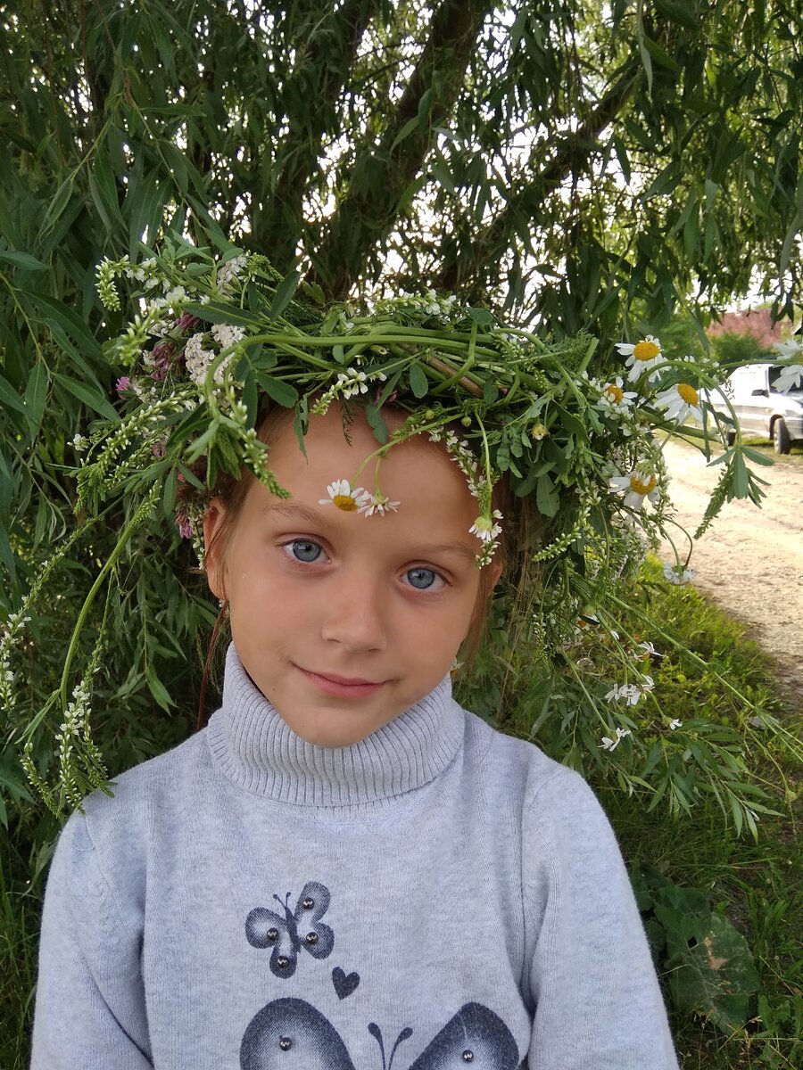 А ещё ей хочется ходить на борьбу, в бассейн, к лошадям и на вышивку!