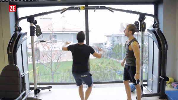 видео фрагмент взят с канала: zekubiki 