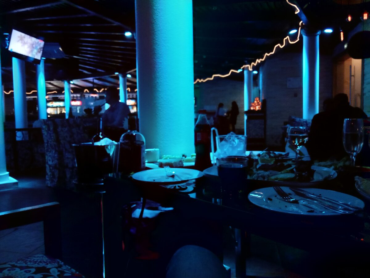 Да я и сам люблю побывать в подобных заведениях